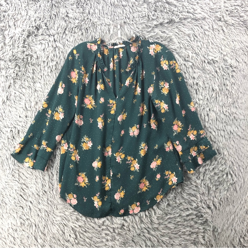 Maurices Blouse Womens Large Vneck Ruffle Color Green Flower Flutter Sleeve
